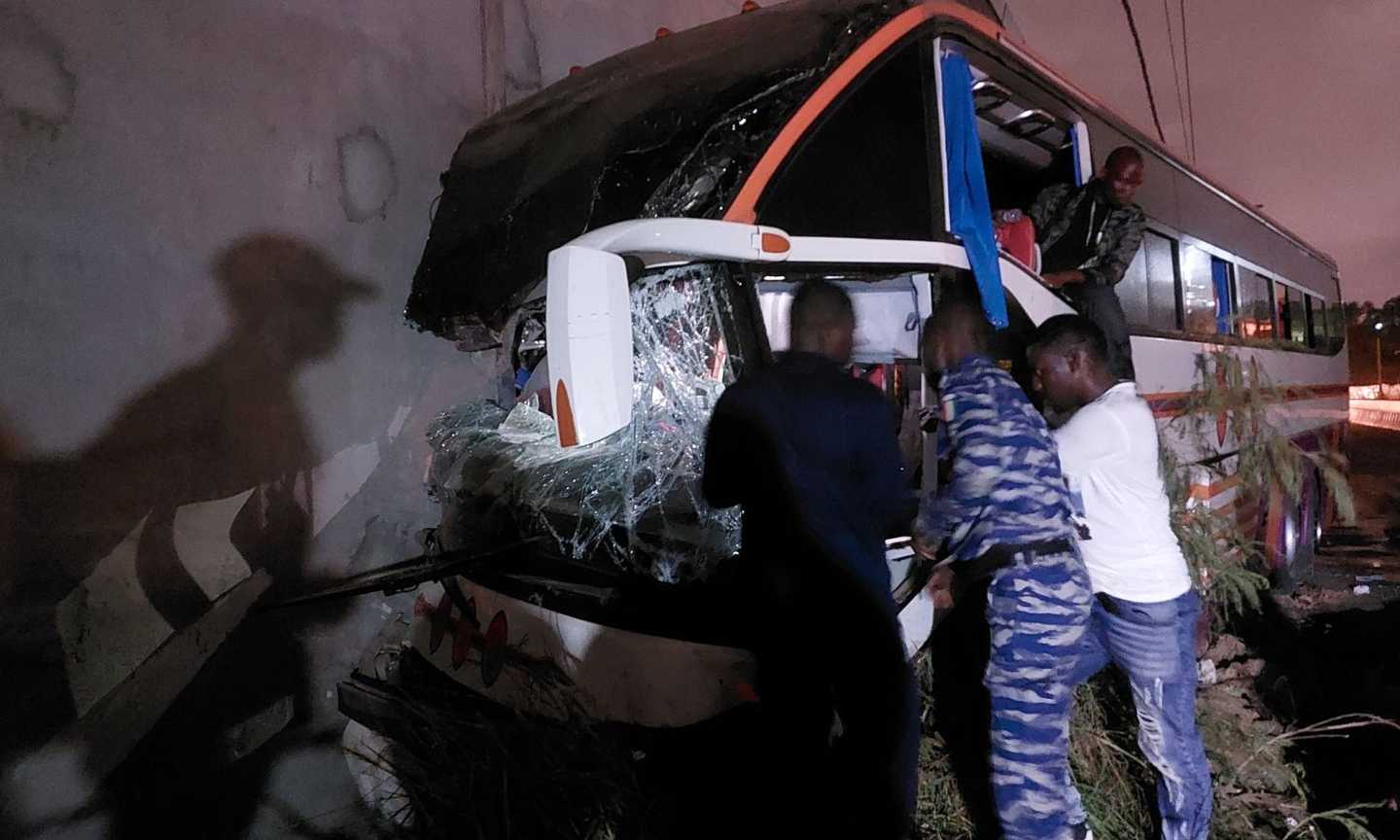 Tragedia sfiorata in Coppa d'Africa, autobus contro il muro. Un giornalista coinvolto racconta a CM: 'Stavo per morire'