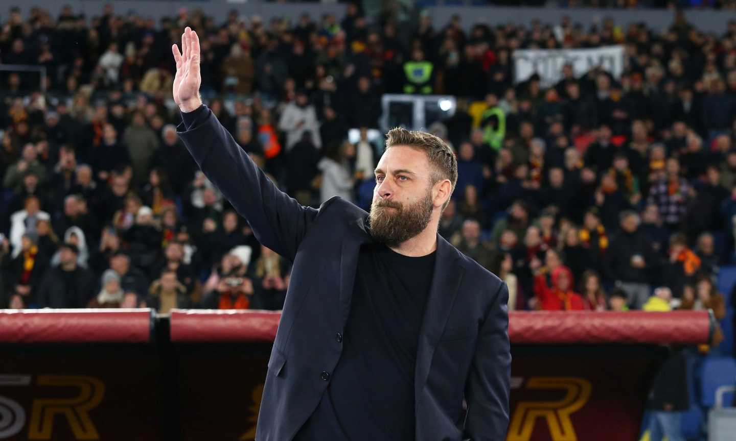 Roma, l'esordio di De Rossi: ovazione all'Olimpico, nasce il nuovo modulo