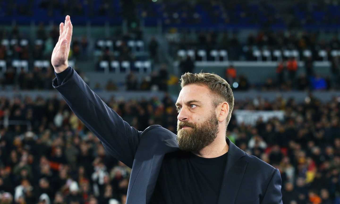 Roma, De Rossi: 'Oggi serve pazienza. Losi? Ecco cosa ricordo di lui'