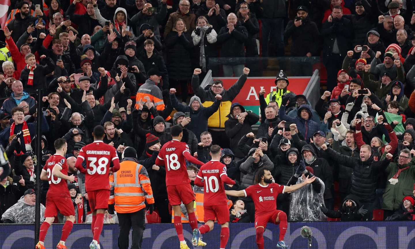 Il Liverpool allunga in classifica: Salah disegna il 4-2 al Newcastle, Arsenal a -5