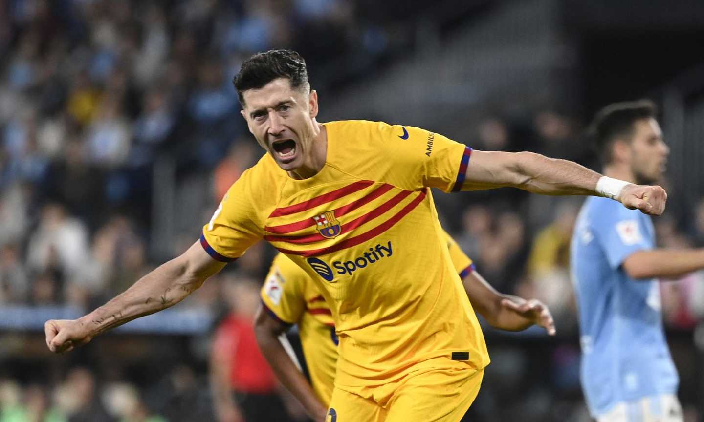 Il Barcellona vince tra tra le polemiche: Lewandowski stende il Celta, due messaggi al Napoli