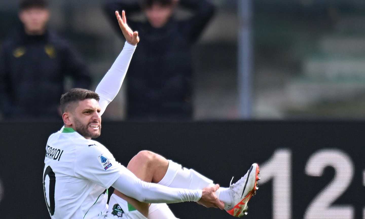 Domenico Berardi (Italia) Image gallery