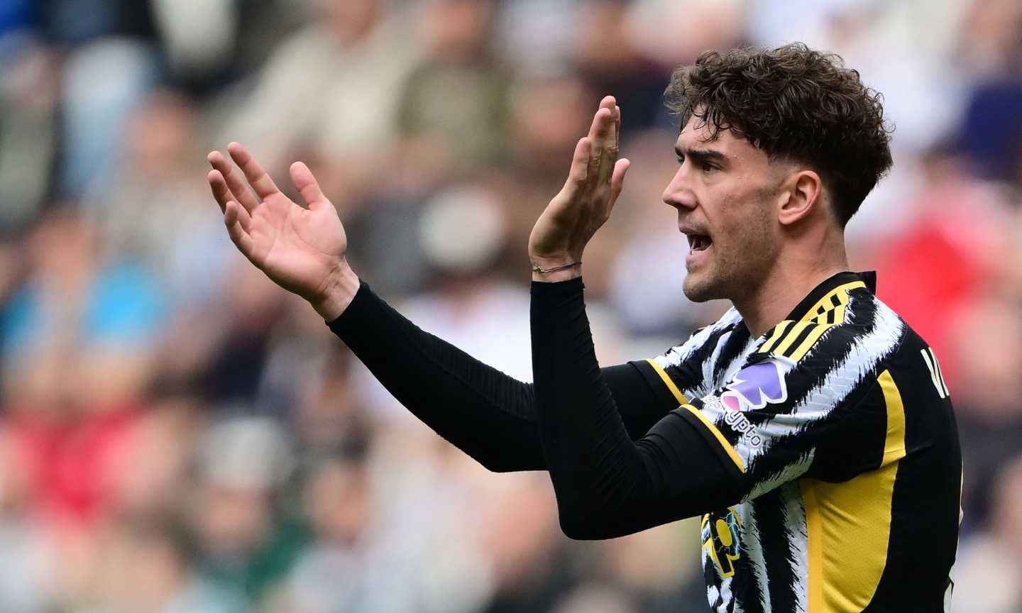 Vlahovic, la Juventus non perdona: multa salatissima, ecco l'importo 