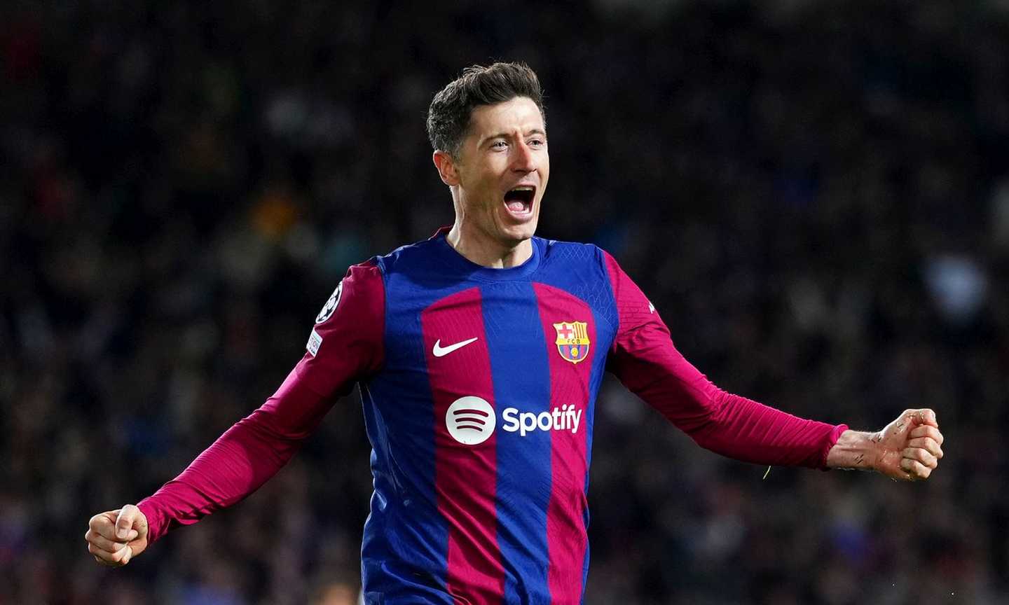 Lewandowski può lasciare il Barcellona: svelata la clausola e per quando vale