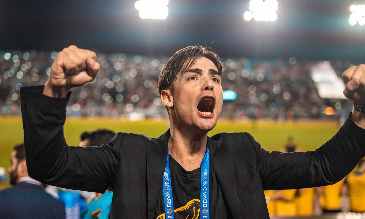 Un italiano vicepresidente in Messico, tra iguane e jacuzzi allo stadio: 'Sogno Dybala per il mio Cancun'