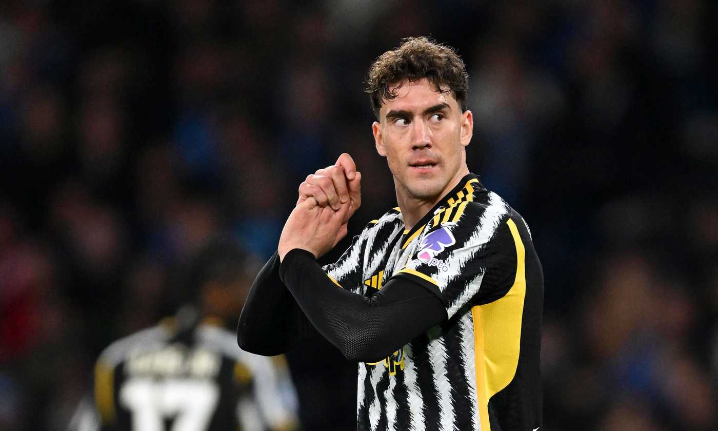 https://cdn.calciomercato.com/images/2024-03/vlahovic.juve.napoli.sguardo.2023.1400x840.jpg