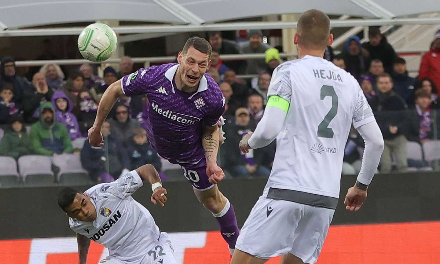 Fiorentina-Viktoria Plzen LIVE 0-0 al 45': palo Belotti, traversa Kouamé, occasioni a grappoli ma niente gol