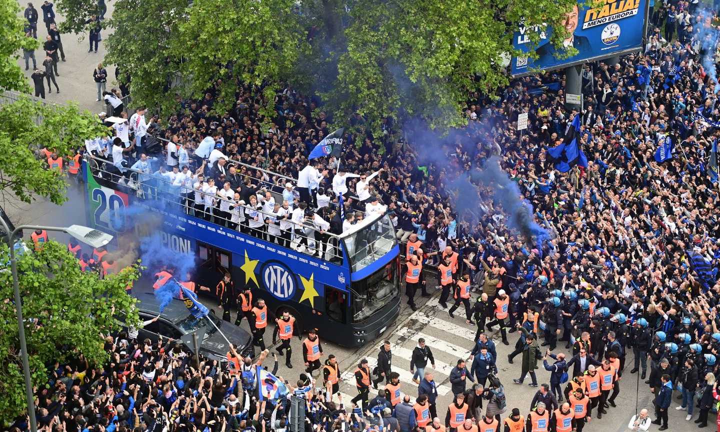 Inter, pullman scoperto: percorso, soste e strade di Milano coinvolte