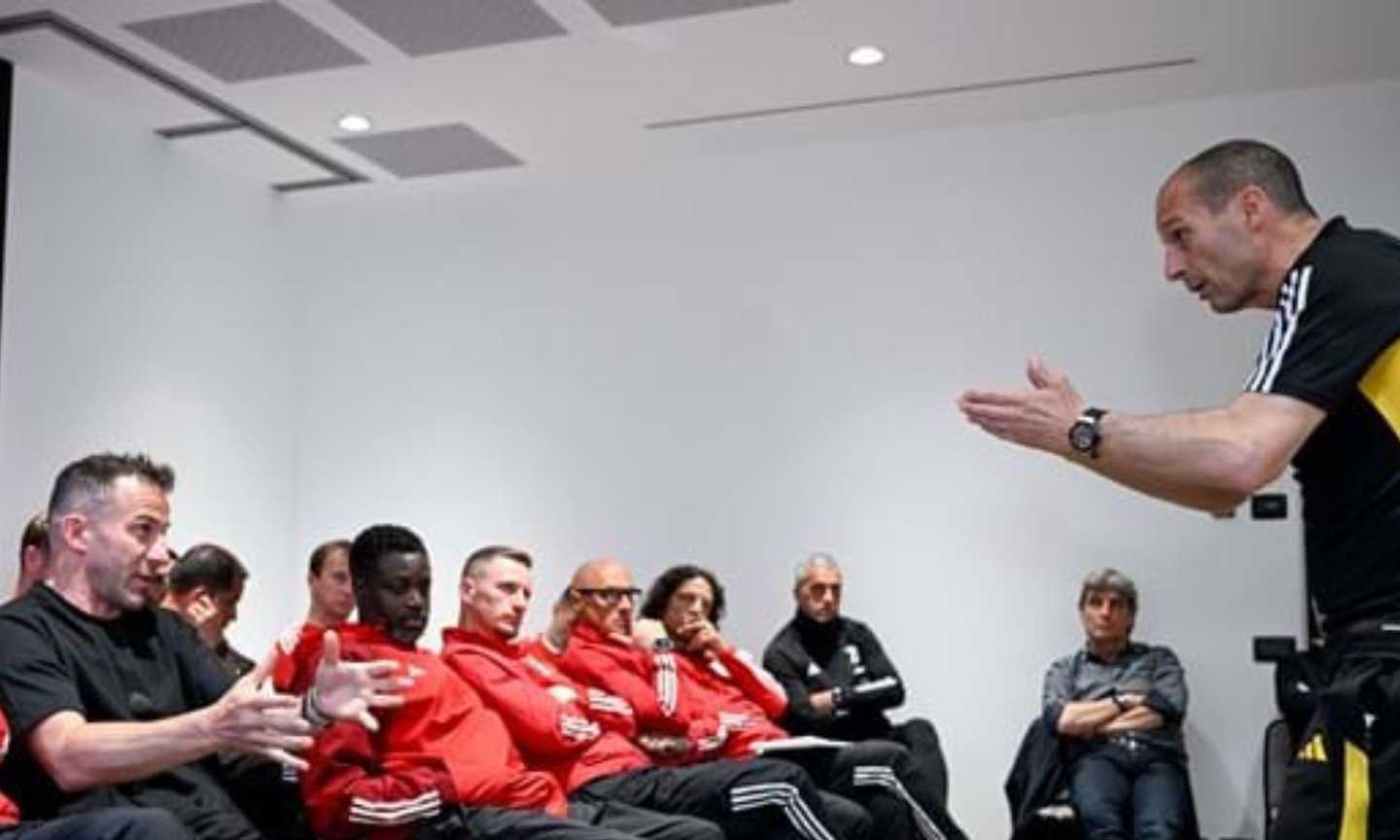 Del Piero e gli allenatori del corso Uefa Pro a lezione da Allegri