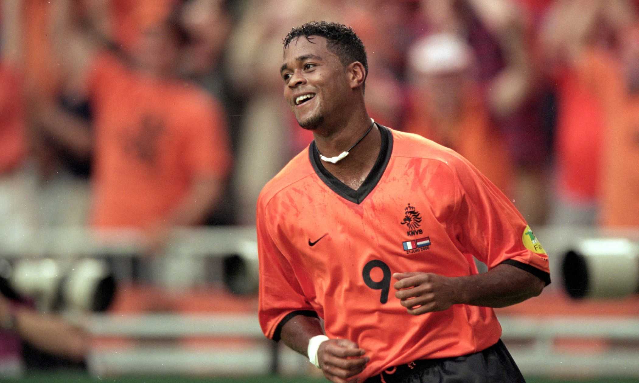 42. PATRICK KLUIVERT | PAESI BASSI A EURO 1996 vs. Scozia a 19 anni, 11 mesi e 10 giorni Image gallery