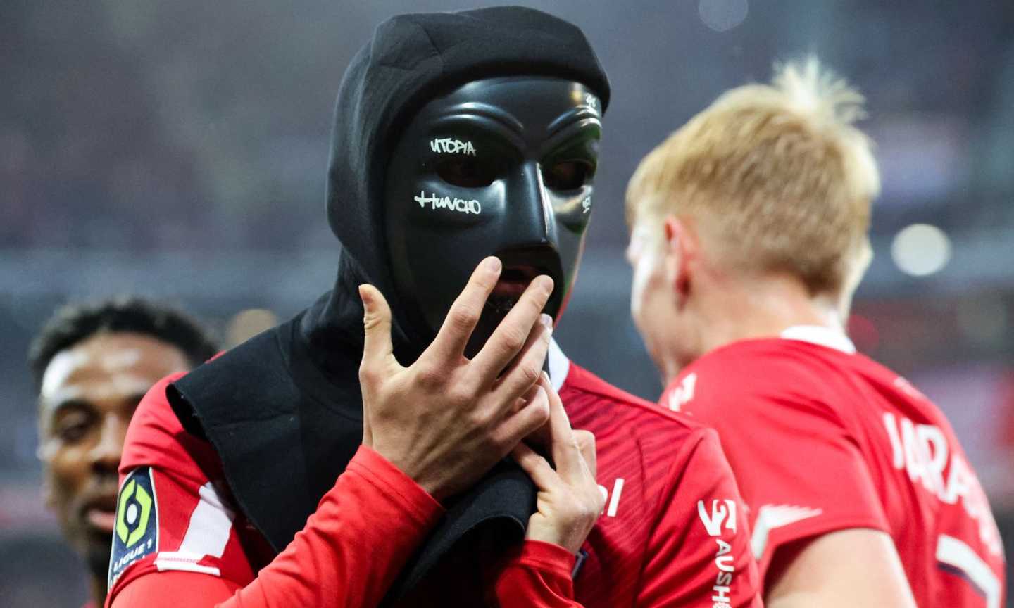 Juventus, visto Zhegrova? Segna ed esulta con una strana maschera: ecco spiegato il motivo