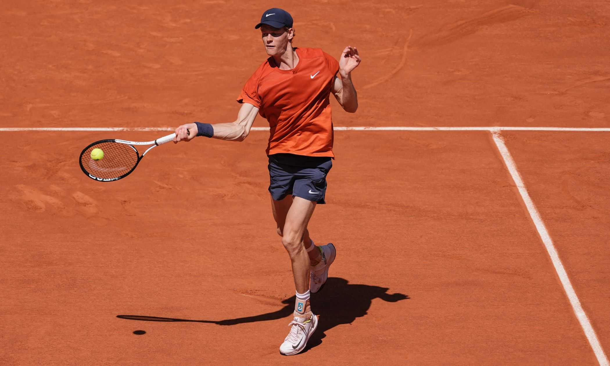 Sinner si ferma: in finale al Roland Garros ci va Alcaraz