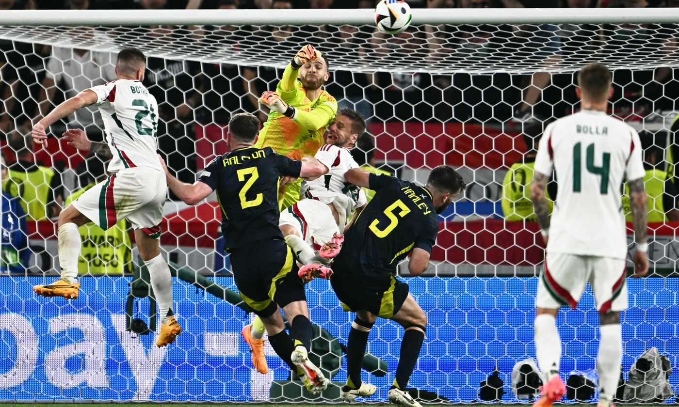 Paura durante ScoziaUngheria violento scontro di gioco, Varga rimane