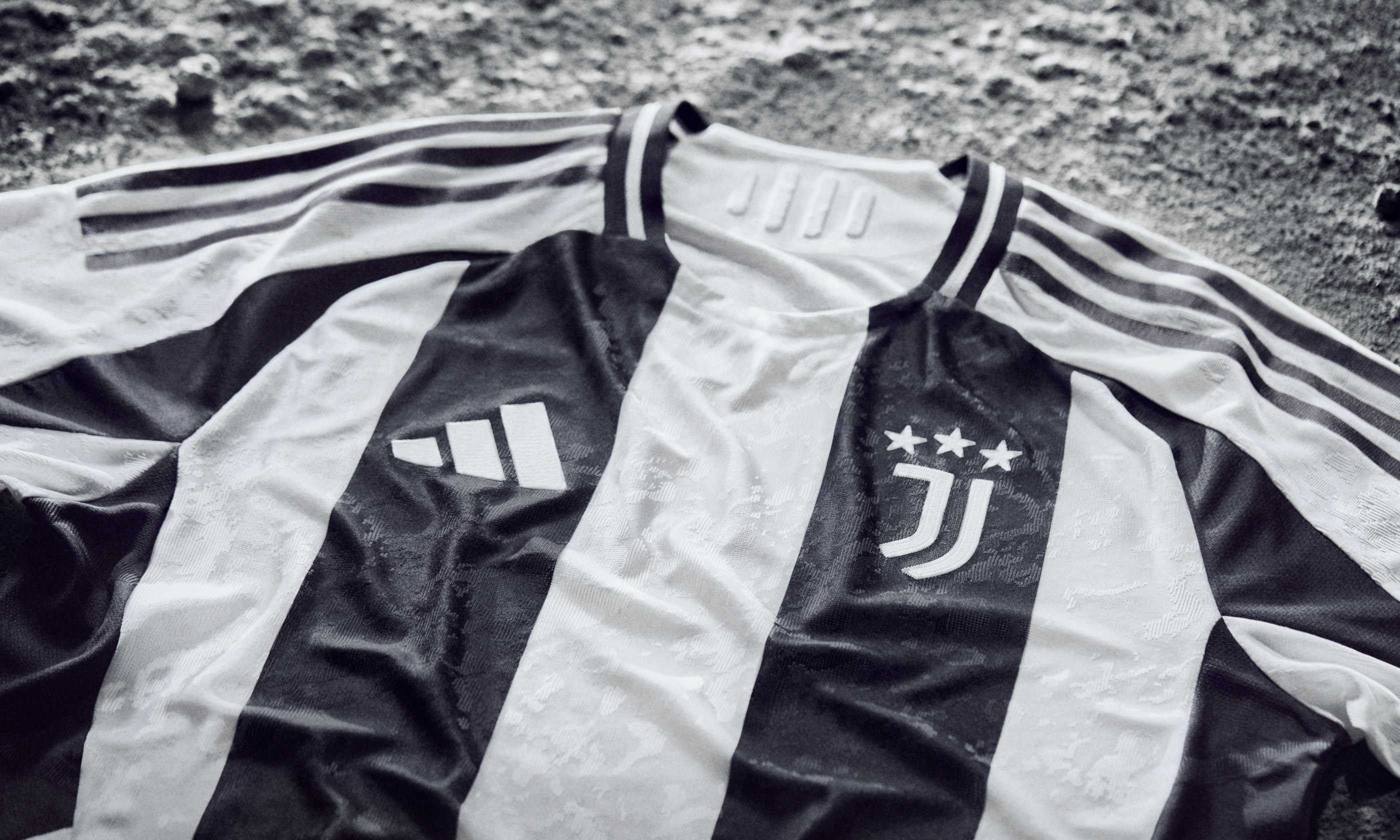 Juventus ancora senza sponsor di maglia: ve li ricordate tutti, dal primo fino a Jeep? Alcuni hanno fatto epoca  