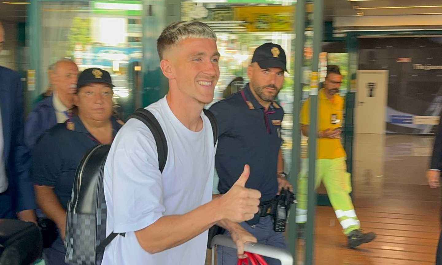 Roma, Saelemaekers: "Mi sento meglio come esterno sinistro, De Rossi decisivo nella scelta. Sul Milan..."