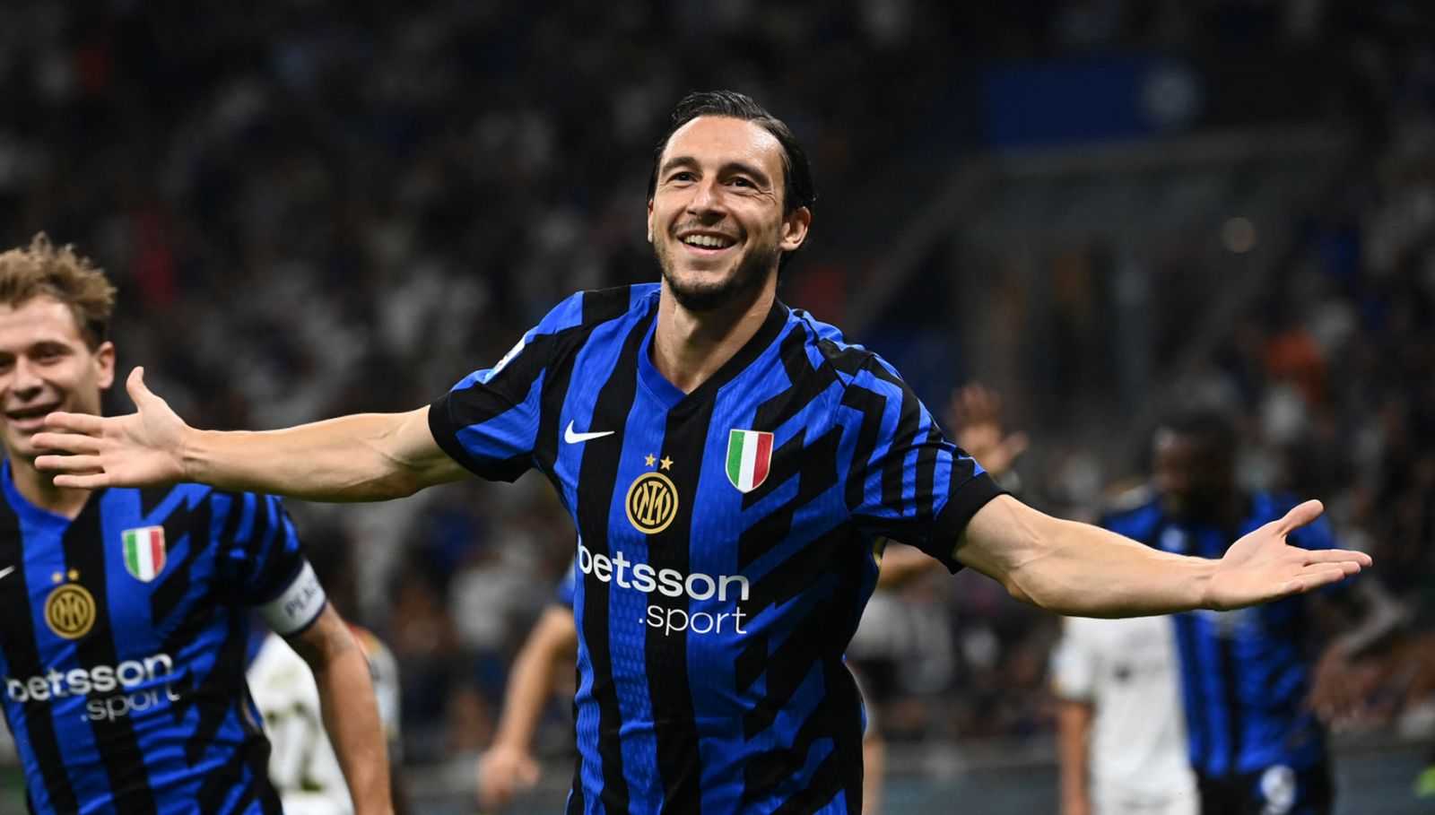 Inter, Darmian: "Mi ispiro a Zanetti, ma anche a Maldini. Calhanoglu e Lautaro dj"