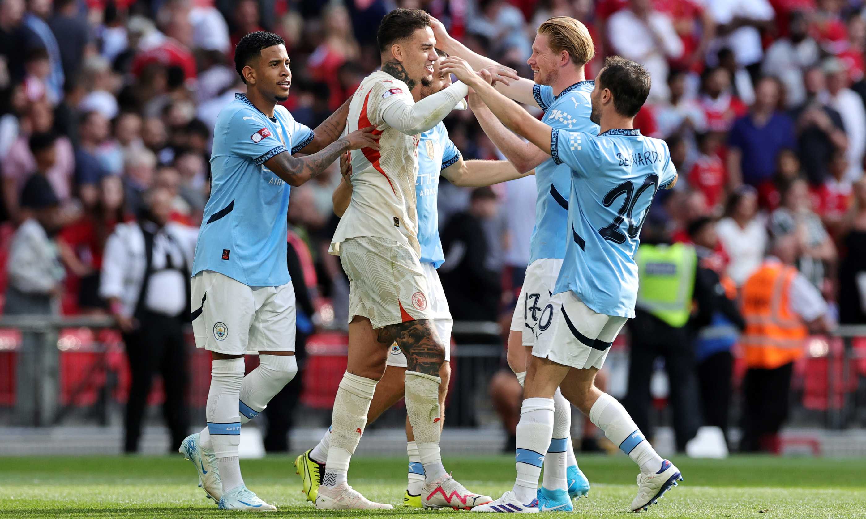 Community Shield al Manchester City: Ederson segna il rigore e para quello di Sancho, United ko