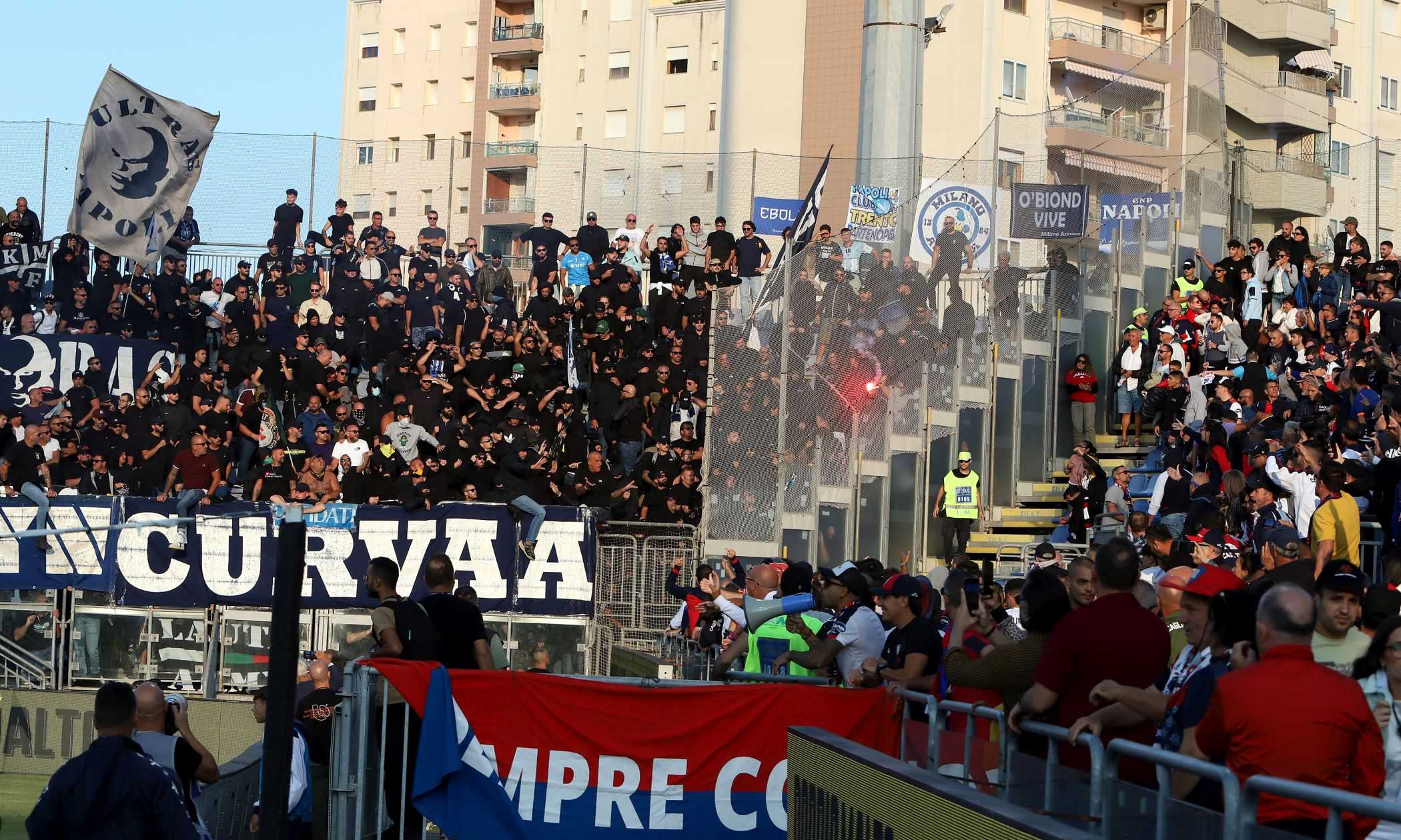 Giudice sportivo: maxi-multe a Cagliari e Napoli per gli scontri tra tifosi, squalificati Keita e Nicolussi