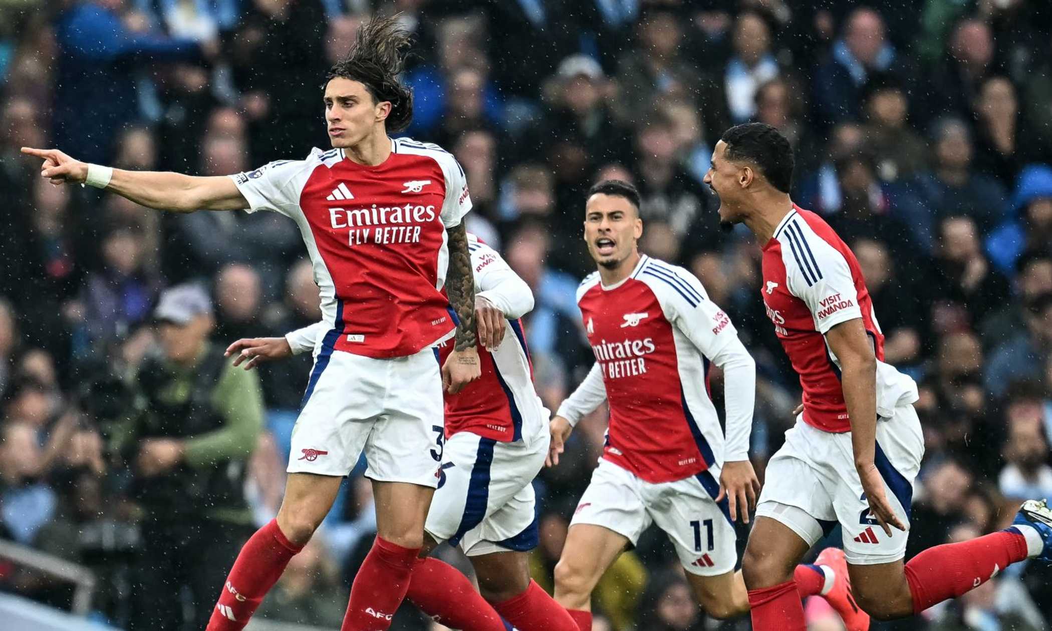 Manchester City-Arsenal 2-2: Stones acciuffa il pari al 98°, supergol e infortunio per Calafiori