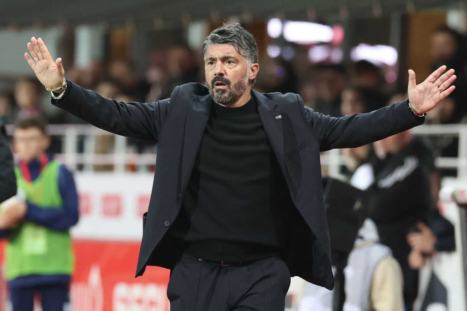 Gattuso batte la Dinamo Zagabria e vola in testa in Croazia. Poi dona un iPhone 16 ai suoi calciatori