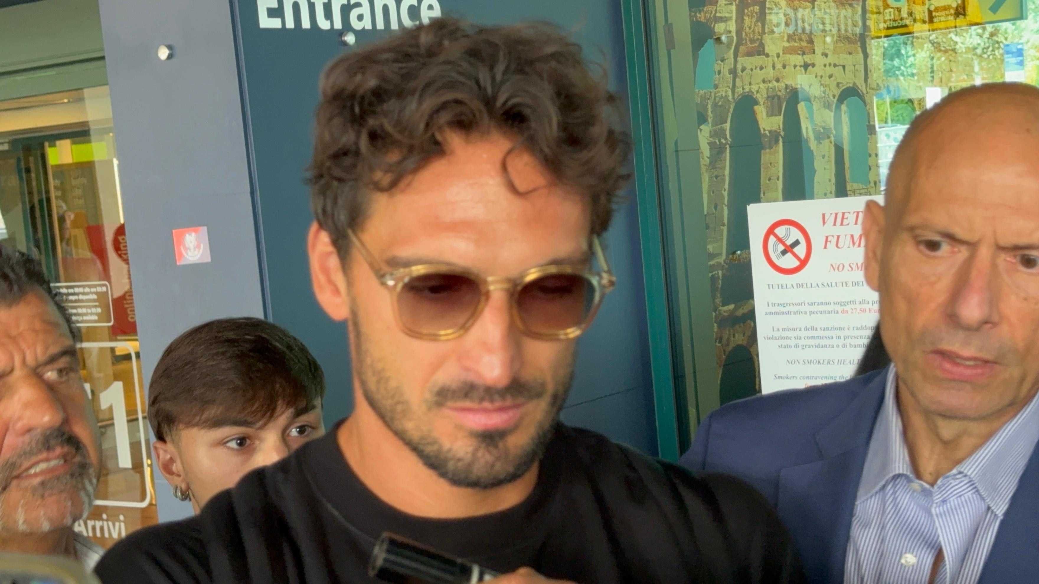 La Roma non si ferma: è fatta per Hummels, è arrivato in città FOTO e VIDEO