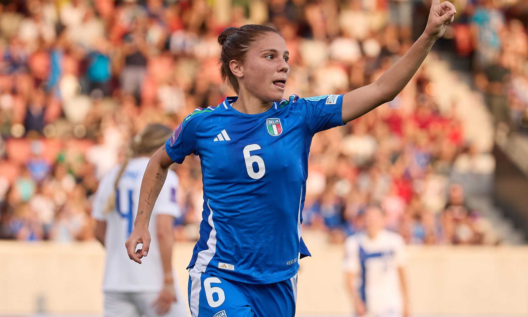 Pallone d'Oro, Giugliano riscrive la storia del calcio femminile: prima italiana candidata di sempre