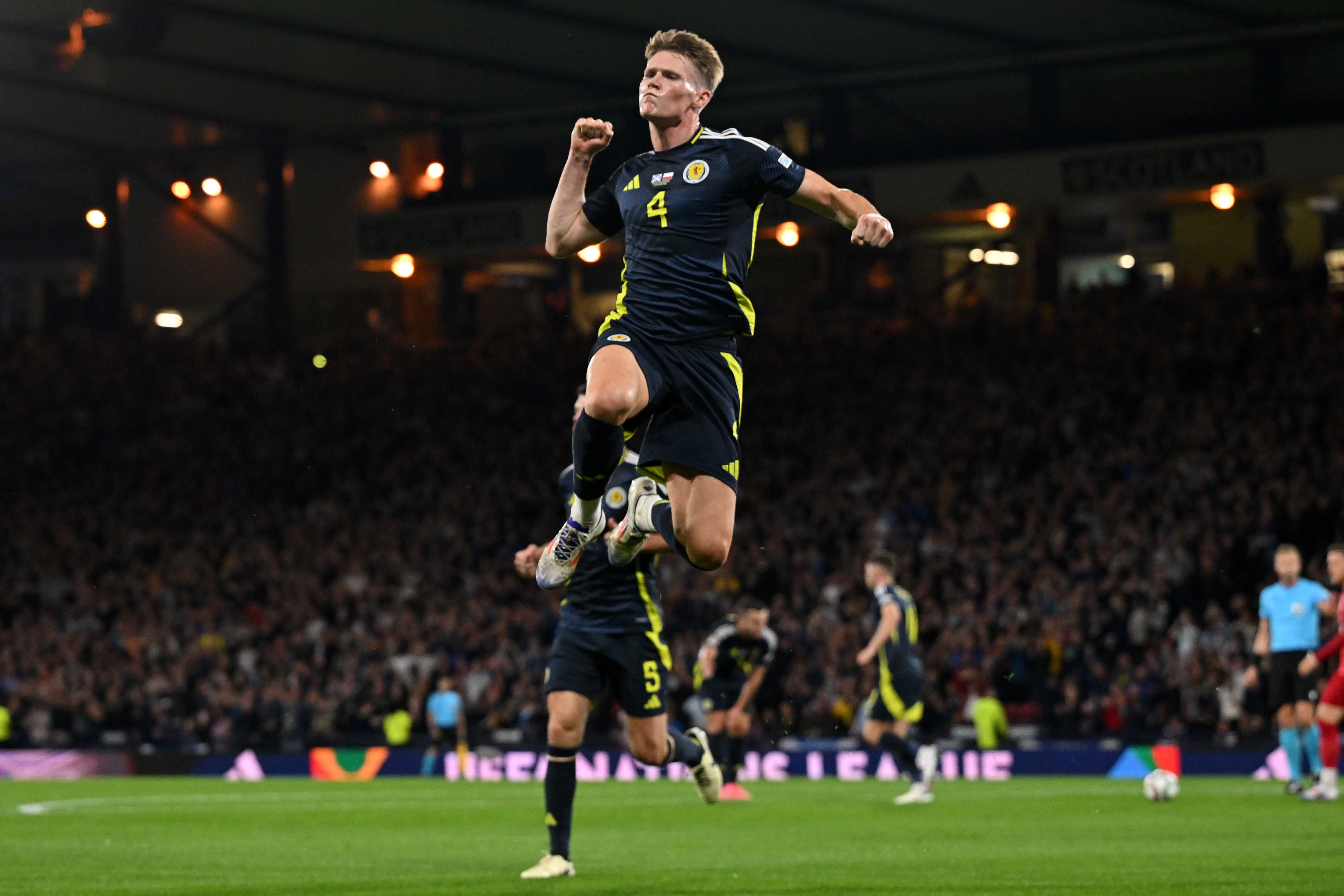 Nations League: la Serbia ferma la Spagna. Gol McTominay e Gilmour. Portogallo-Croazia 2-1, Leao fuori al 46'