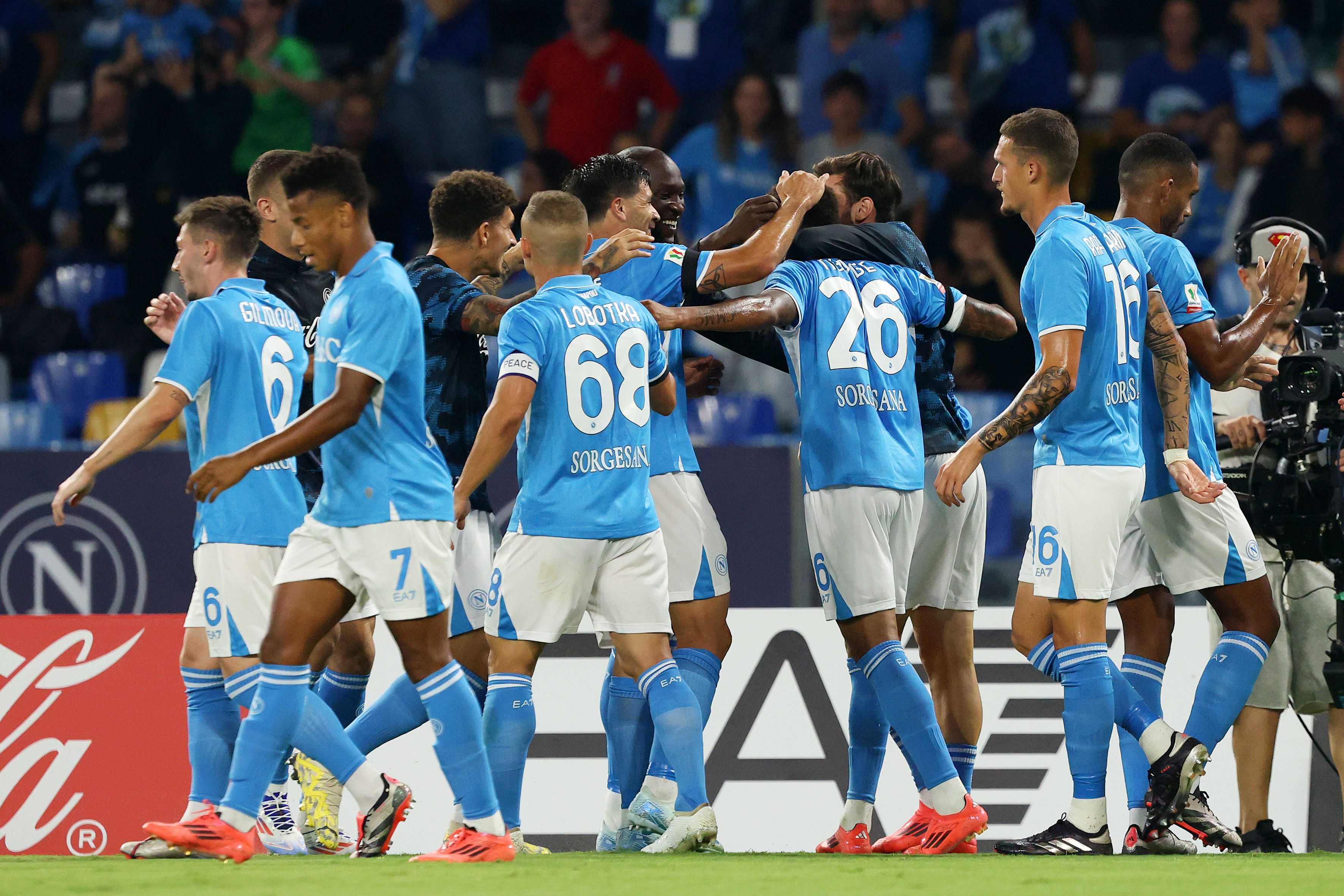 Napoli, 5-0 al Palermo in Coppa Italia: c'è la Lazio agli ottavi di finale, prime gioie per Neres e McTominay