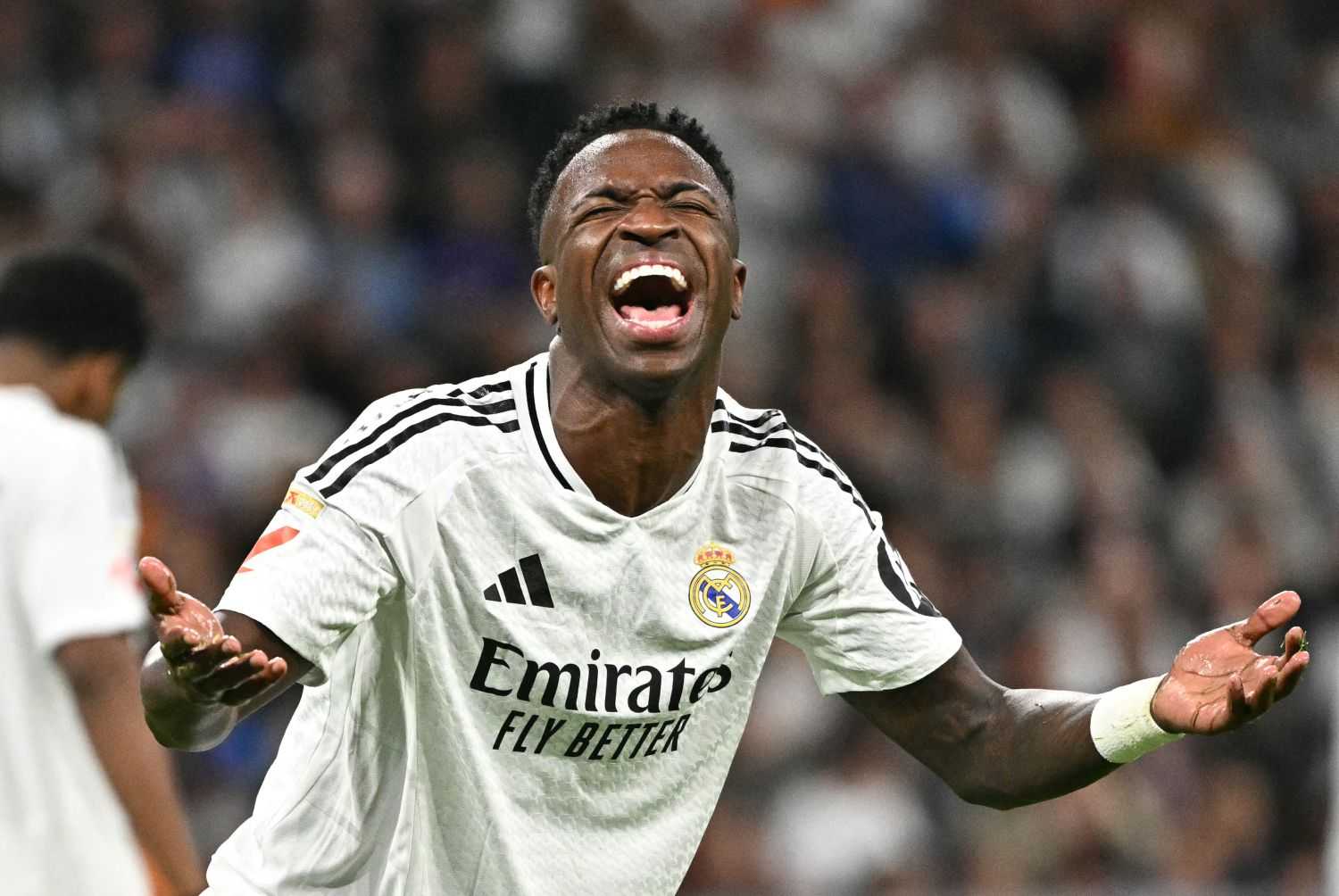 Pallone d'Oro 2024, urlato il nome di Vinicius alla consegna. Lui: "Lo farò 10 volte tanto, non sono pronti" 