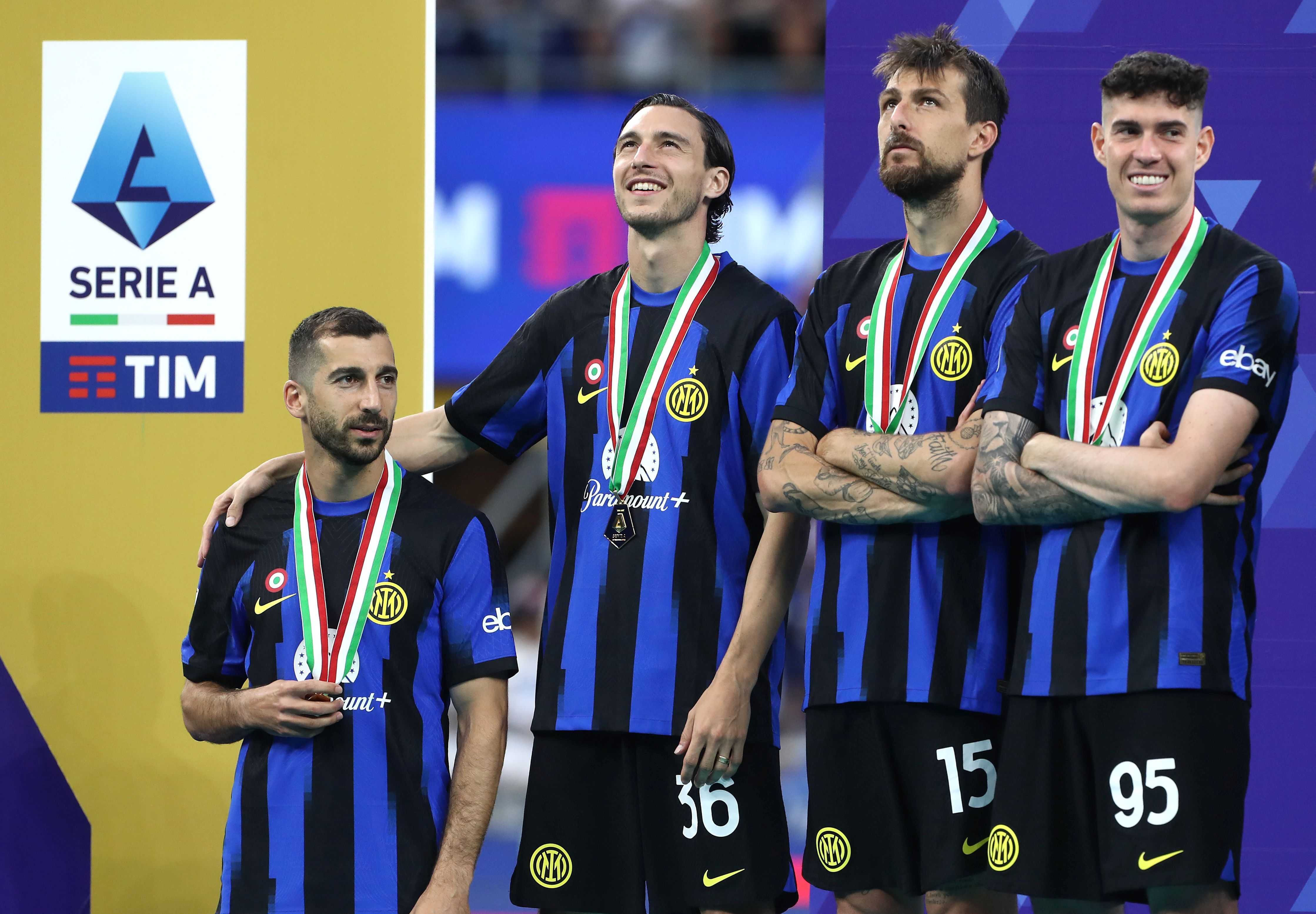 Inter, sorpresa dal bilancio: Acerbi e Darmian rinnovano fino al 2026 ma con clausola di uscita 