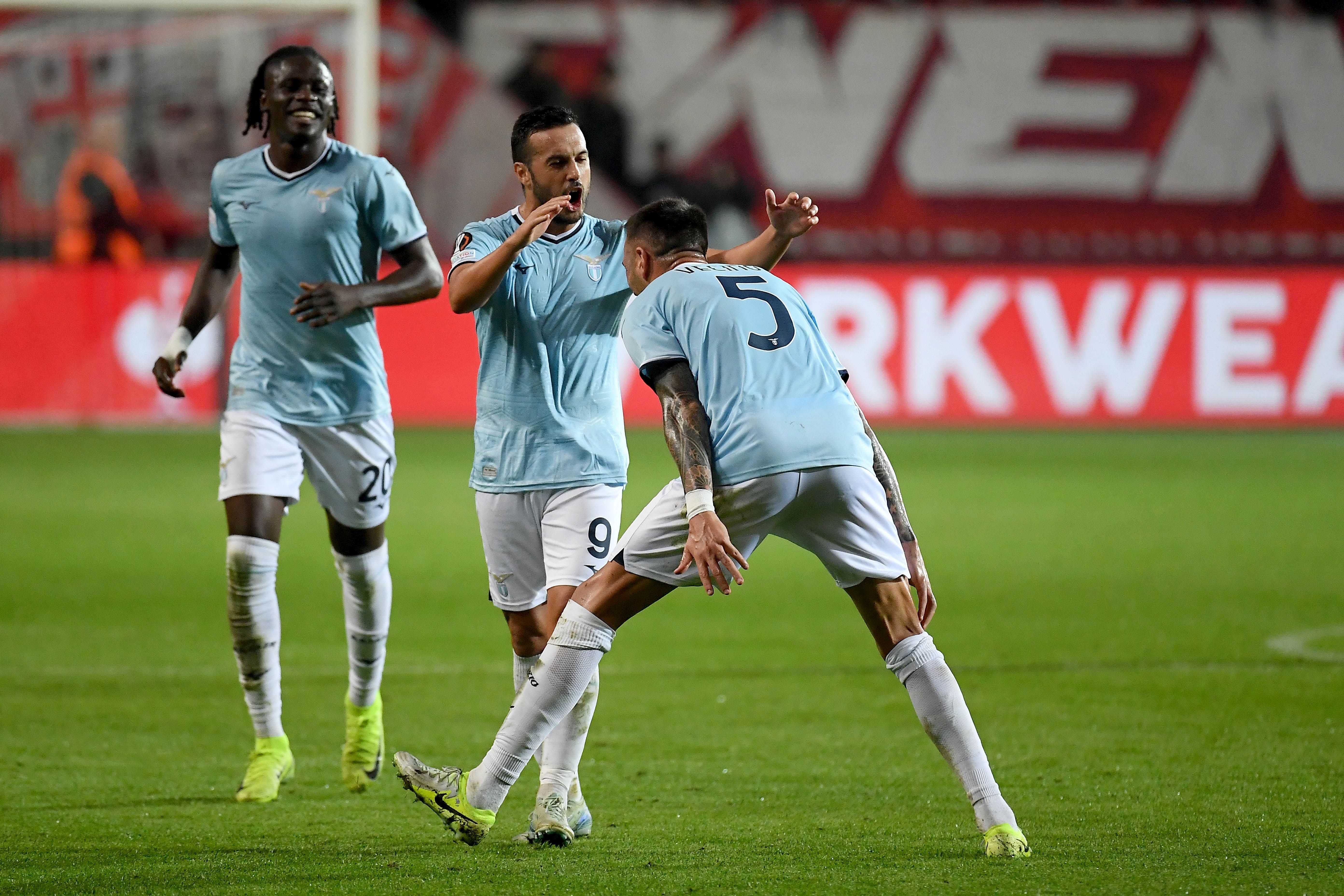 Pedro segna, la Lazio d'Europa League vince sempre: in Olanda 2-0 al Twente in 10 e 1° posto con 9 punti