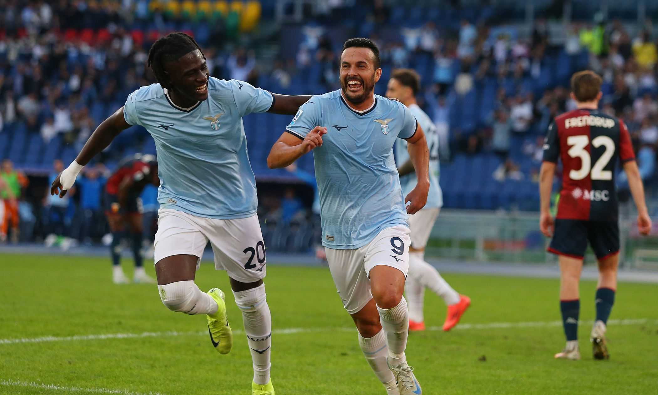 La Lazio domina e torna a vincere in campionato: 3-0 al Genoa, crisi nera per Gilardino