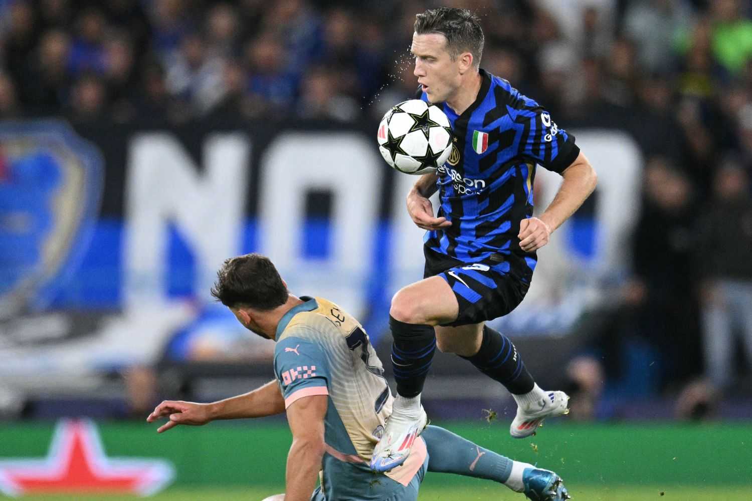 Inter, Zielinski: "Inzaghi? Una bella persona, un po' pazzo, si agita sempre". Oggi i test del polacco dopo l'infortunio