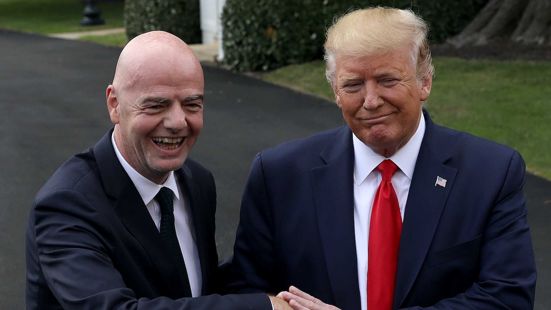 Infantino a Trump: "Congratulazioni signor Presidente! Avremo due grandi Mondiali negli USA"