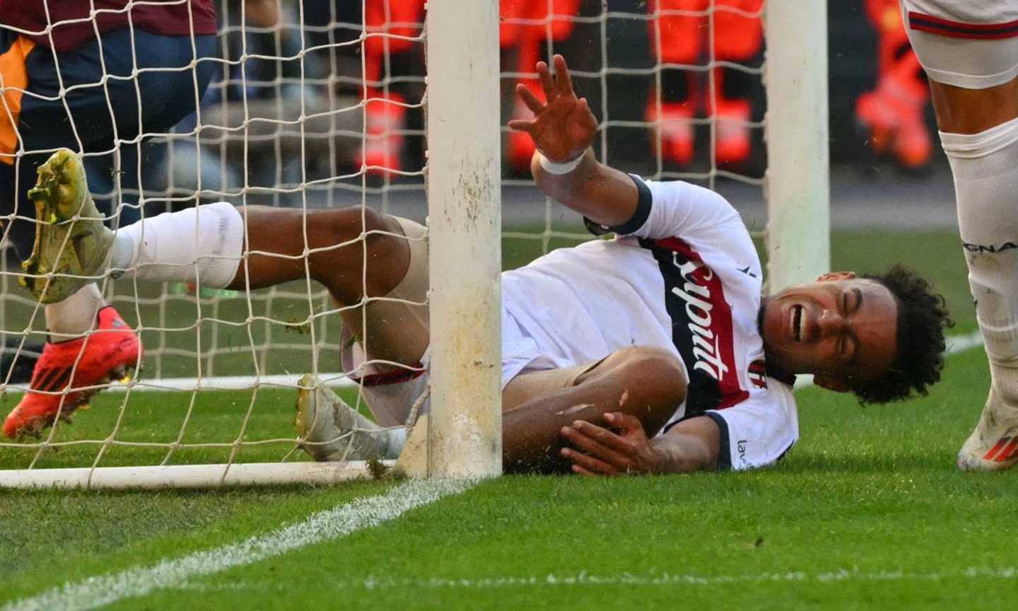 Roma-Bologna, Ndoye esce in barella: cosa è successo 