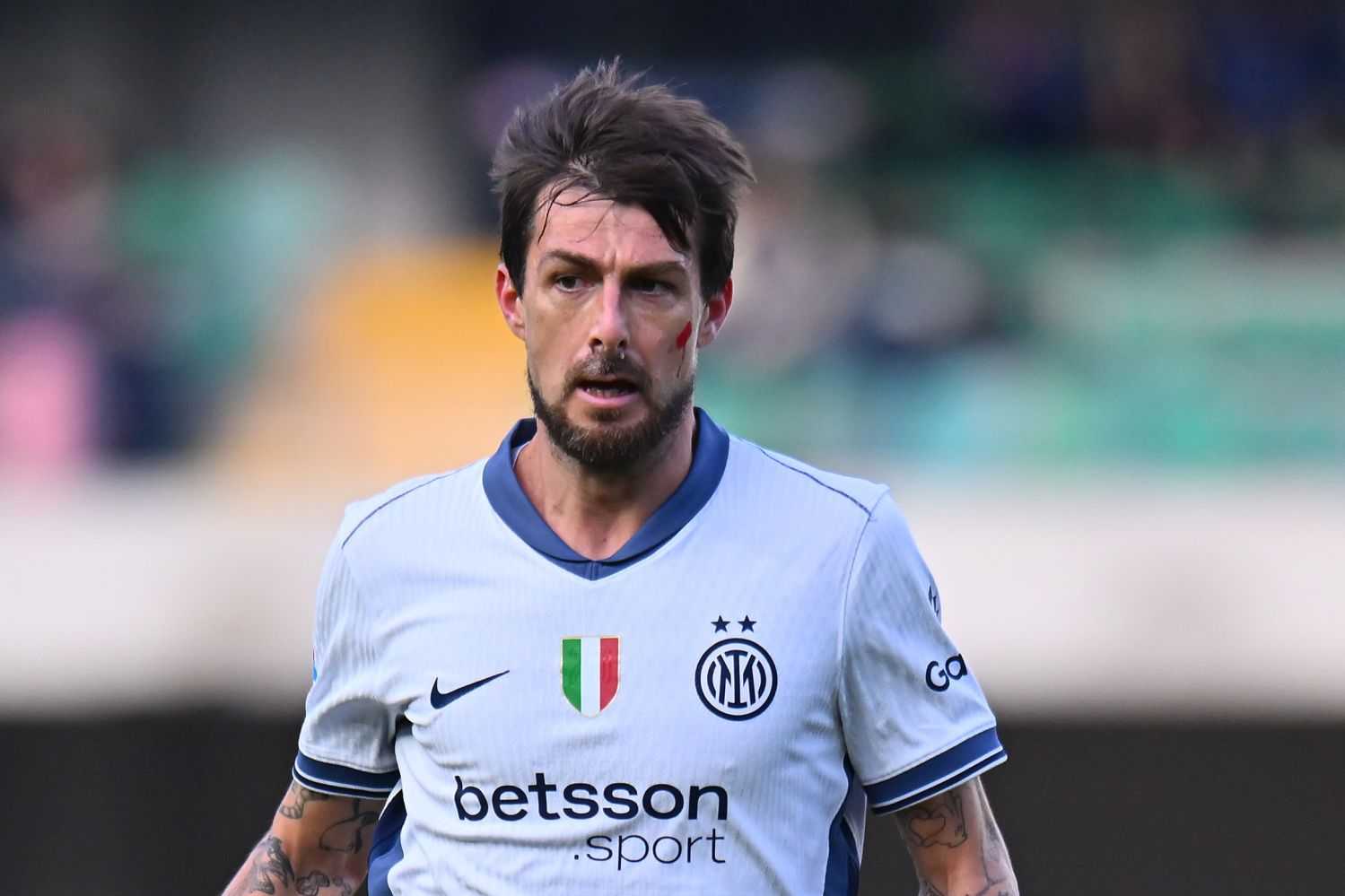 Inter, terzo rinvio per Acerbi? Il difensore lavora ancora a parte: in dubbio per Leverkusen, vede la Lazio