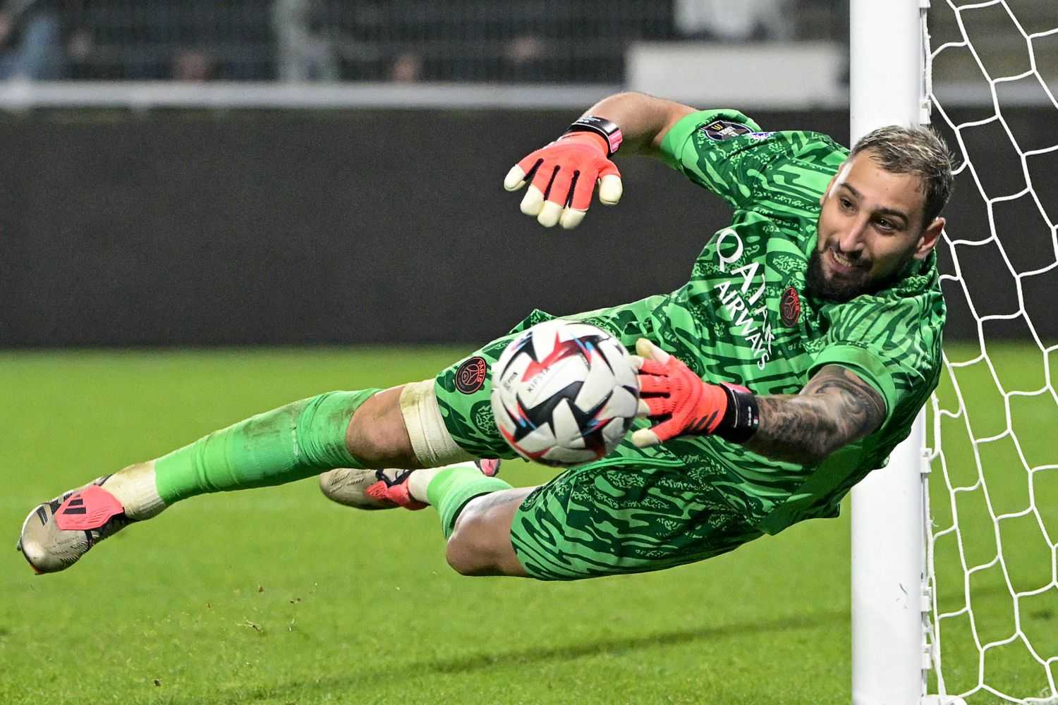 Ex Milan, clamorosa esclusione per Donnarumma: parte in panchina in Bayern Monaco-PSG