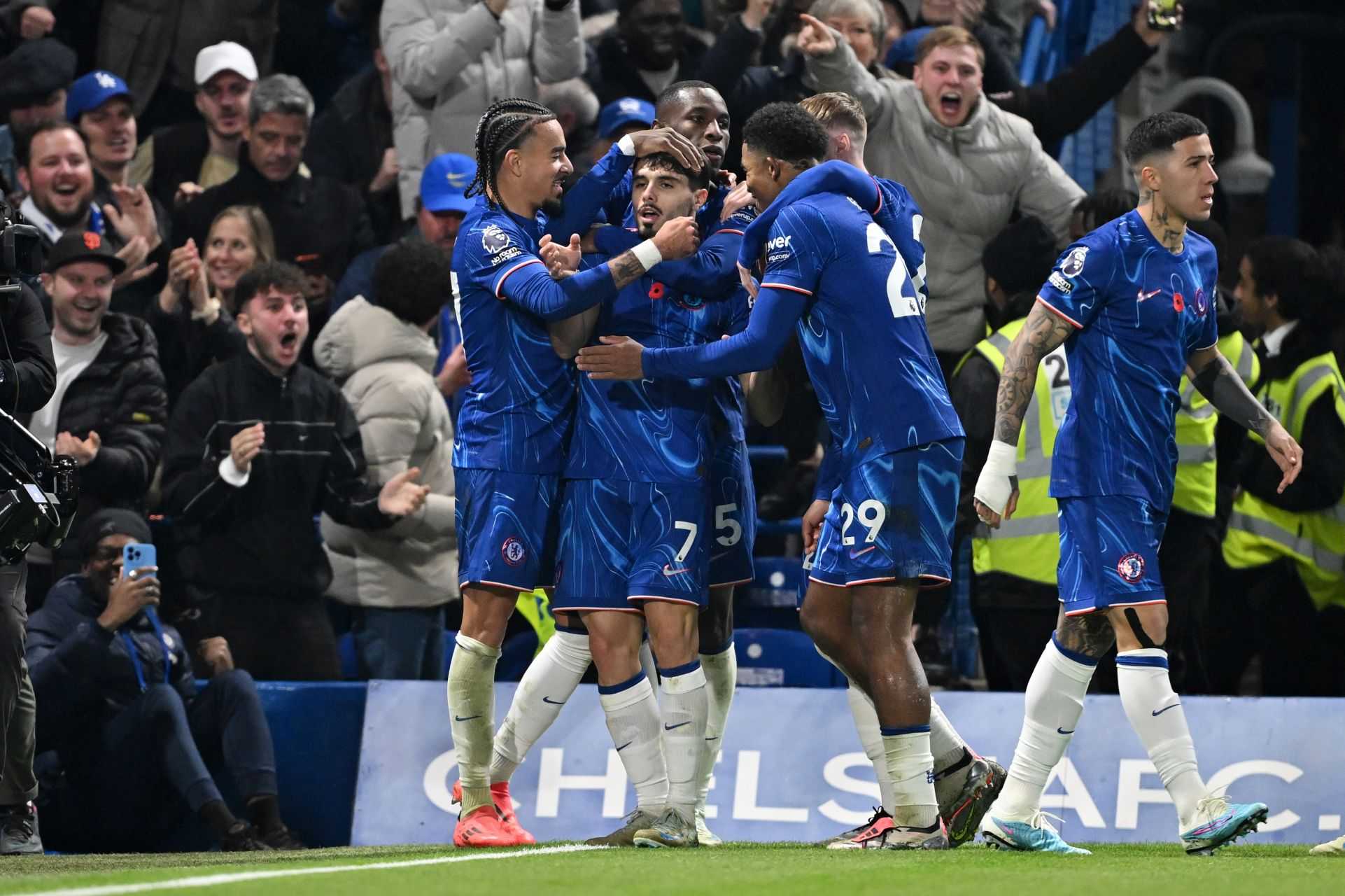 Pedro Neto fa sorridere Maresca, Chelsea-Arsenal 1-1