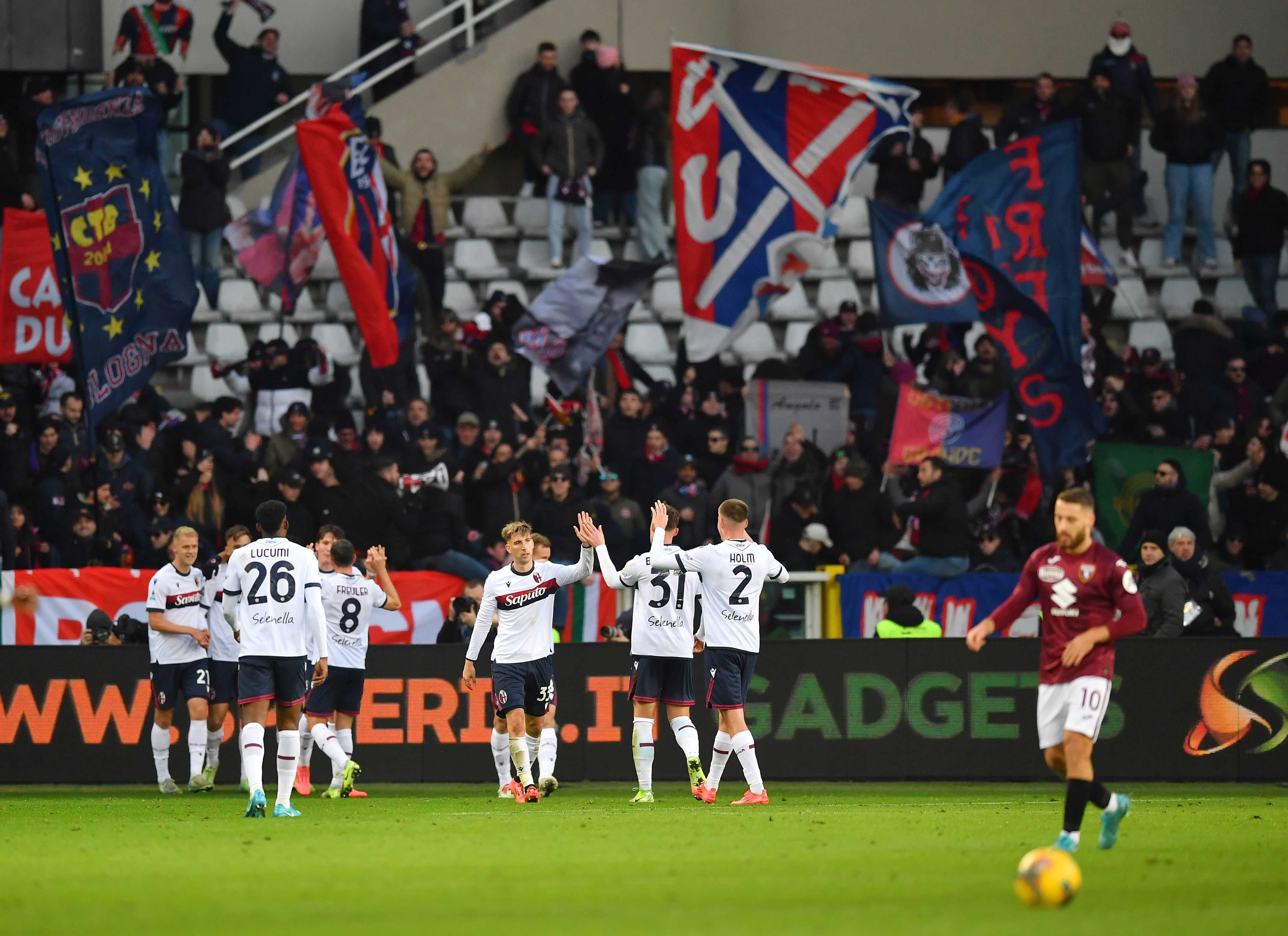 Il Bologna sbanca 2-0 Torino e Italiano supera il Milan. Cairo ancora contestato