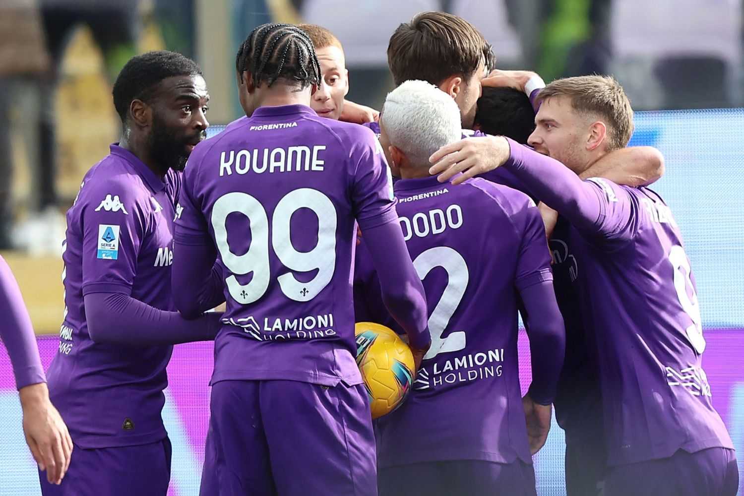 Fiorentina in campo per la sfida col Lask: ci sono due assenti. Un minuto di silenzio prima dell'allenamento