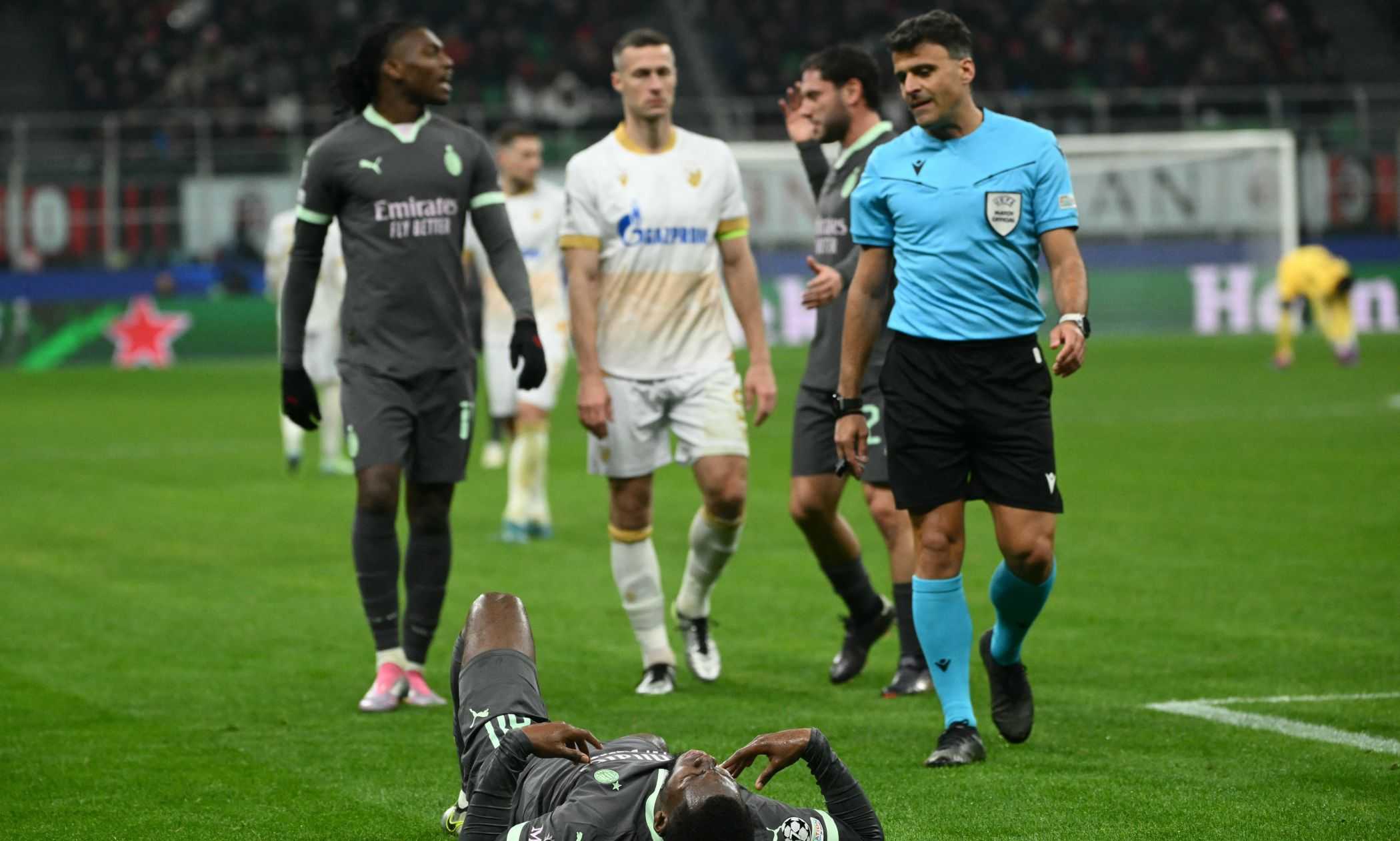 Milan-Stella Rossa, la moviola: proteste sul gol di Abraham. Musah chiede un rigore. Tomori salta il Girona