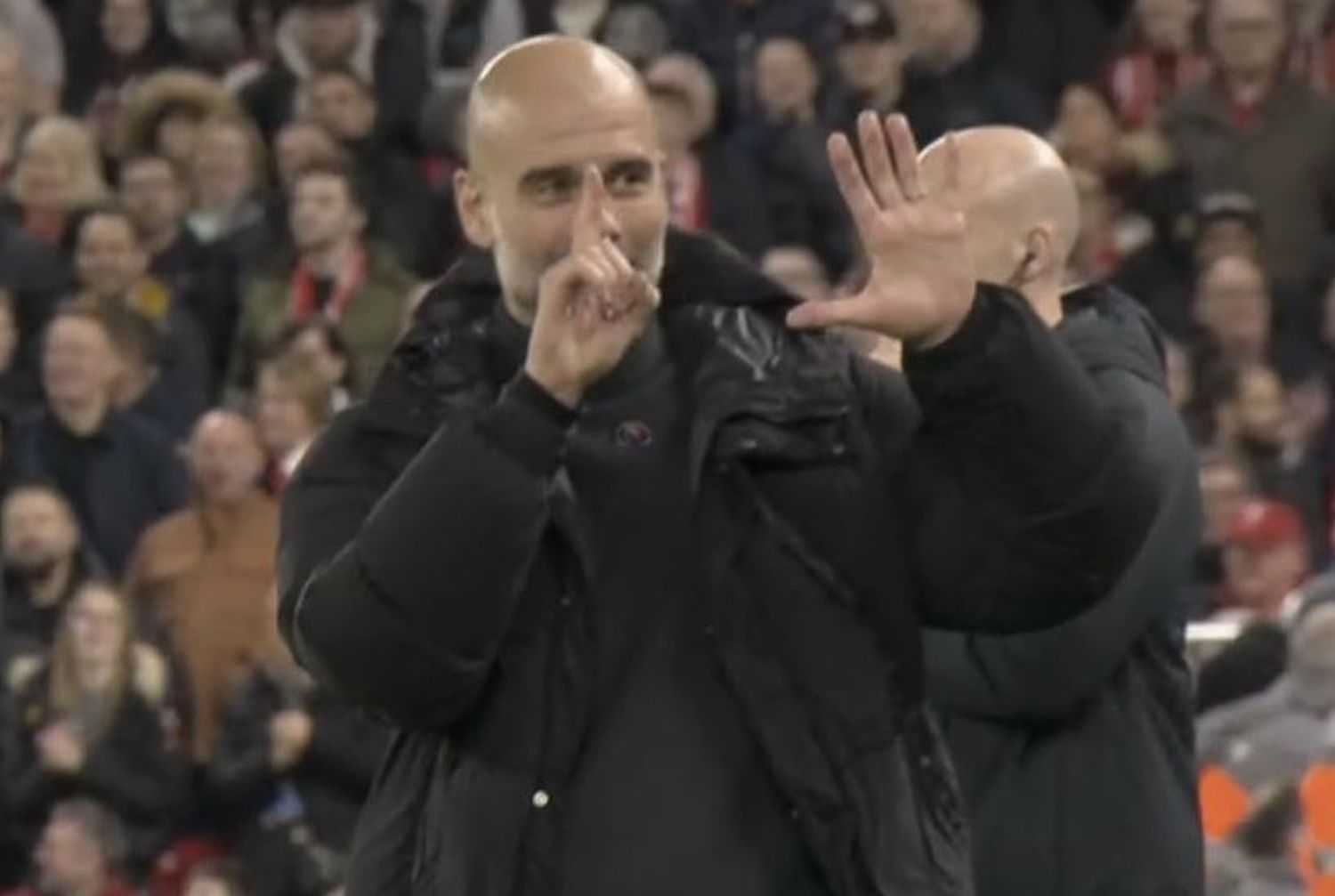 "Domani ti esonerano": Guardiola risponde ai tifosi del Liverpool