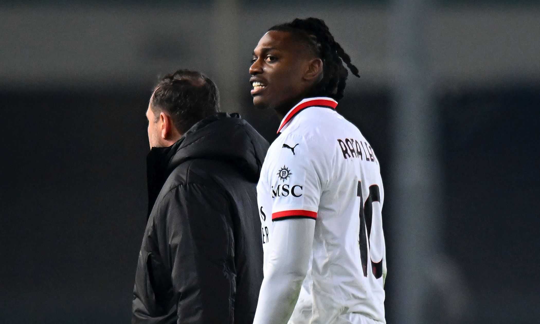 Milan, infortunio muscolare per Leao: le sue condizioni