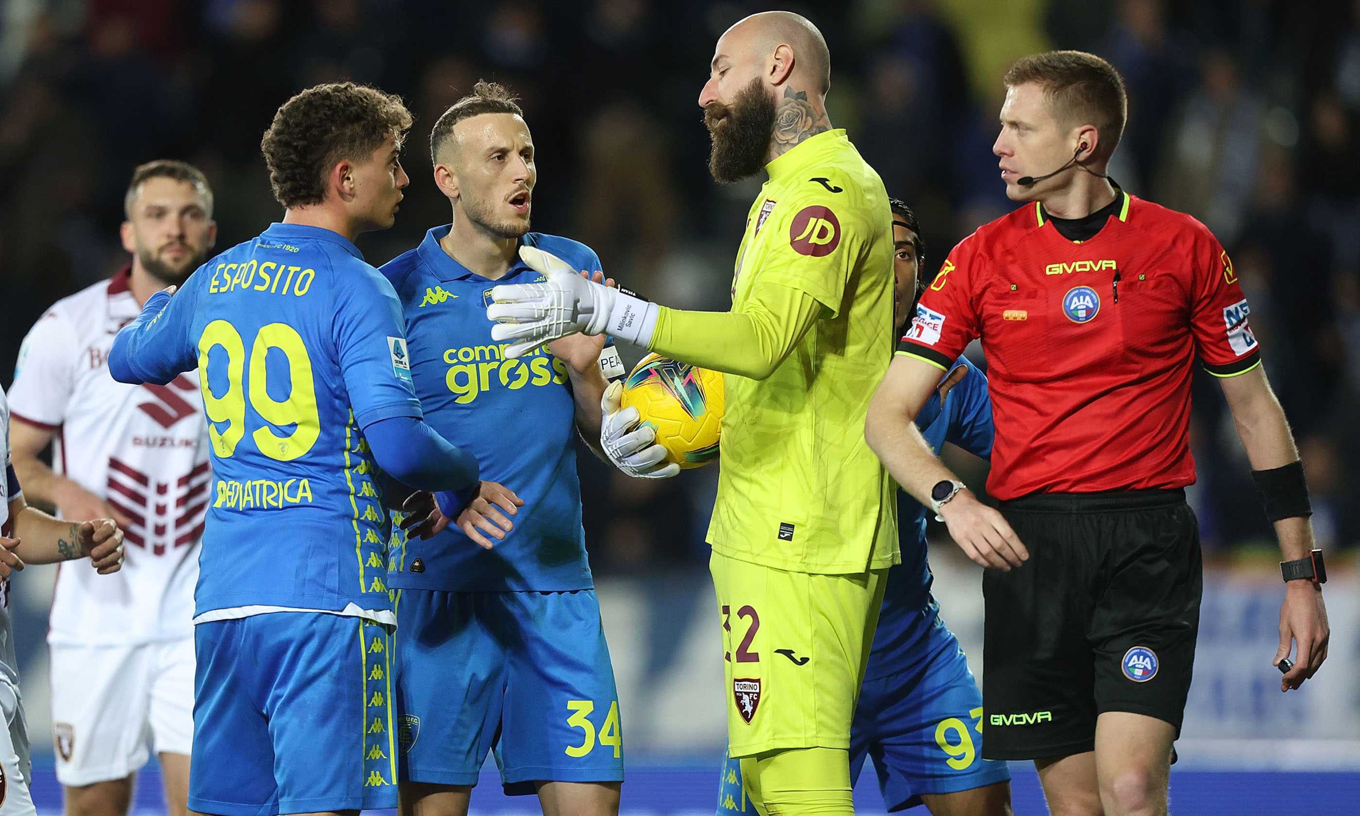 Empoli-Torino, la moviola: gol annullato a Ismajli, 3 espulsi in panchina. Cacace chiede un rigore, squalifica per Coco