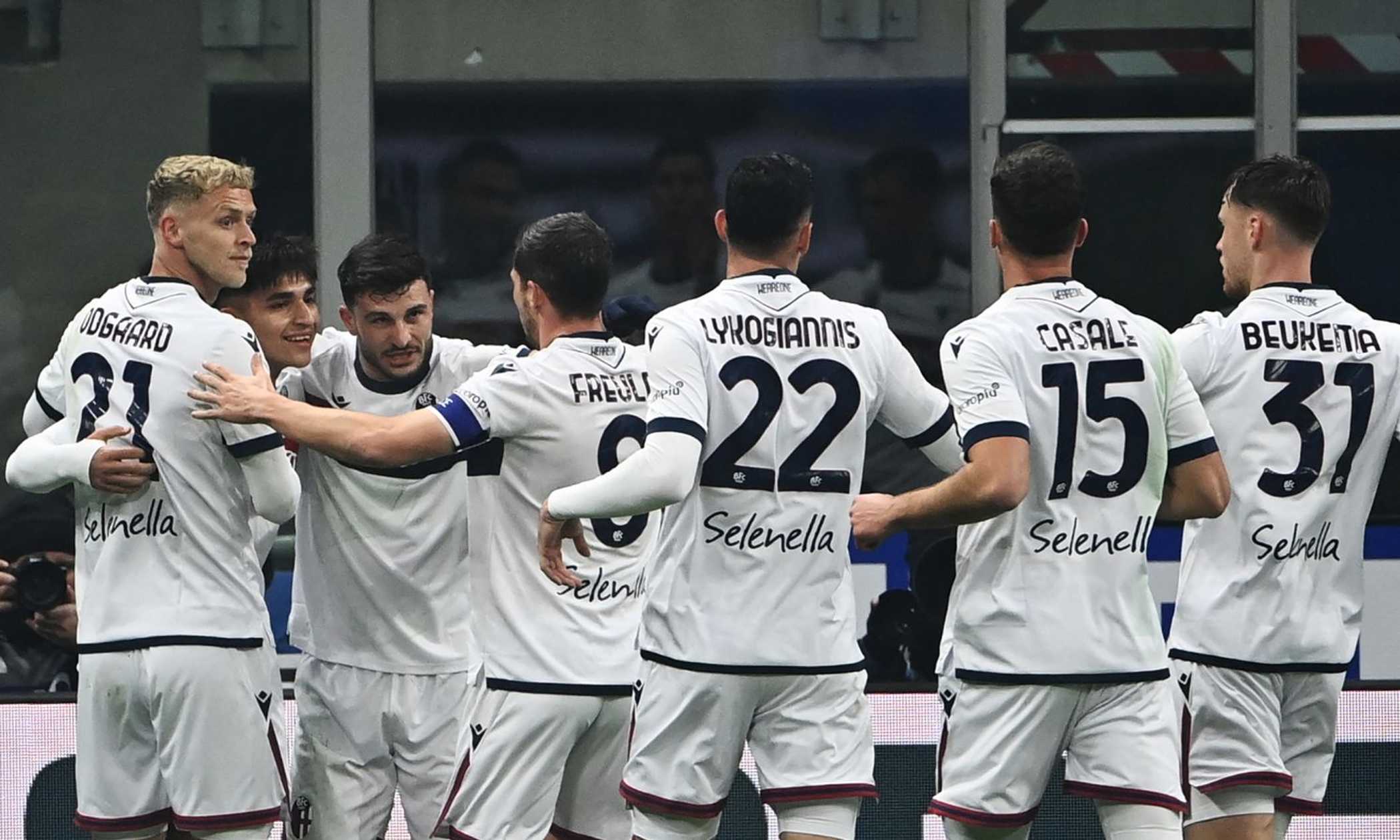 Inter-Bologna 2-2 LIVE: Dimarco sbaglia, Holm pareggia