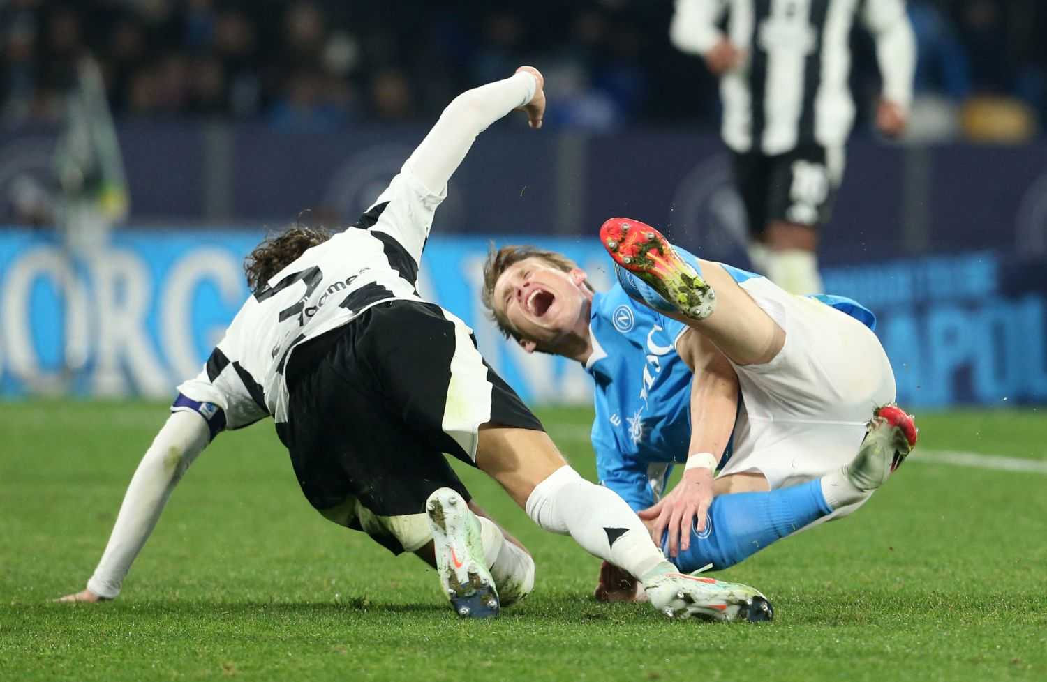 Napoli-Juventus, la MOVIOLA: proteste su 2 gol. Disastro Locatelli, rigore netto. La goal line technology dice no a Lukaku 