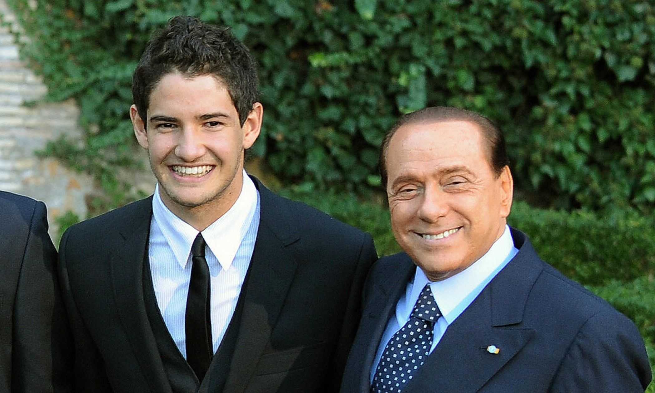 Pato e Berlusconi: "La verità sul PSG e le chiamate prima delle partite. Dava feste per le vittorie, ma io ero escluso!"