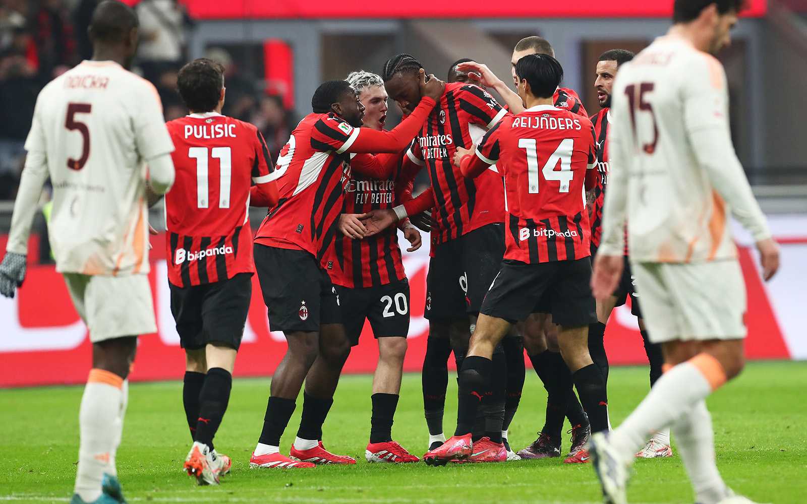 Il Milan batte 3-1 la Roma e vola in semifinale di Coppa Italia. Joao Felix-Gimenez, è già gol e assist