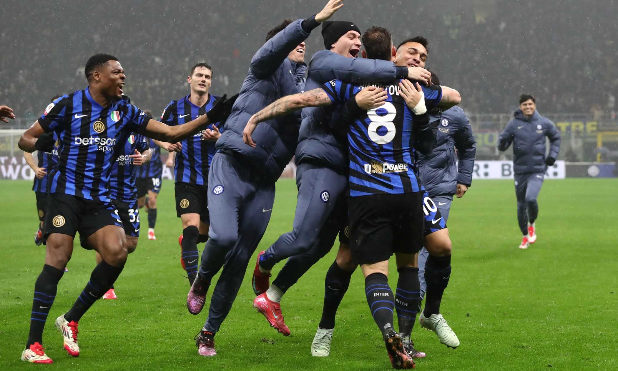 Arnautovic-Calhanoglu, l'Inter si prende la semifinale di Coppa Italia: 2-0 alla Lazio, sarà derby col Milan