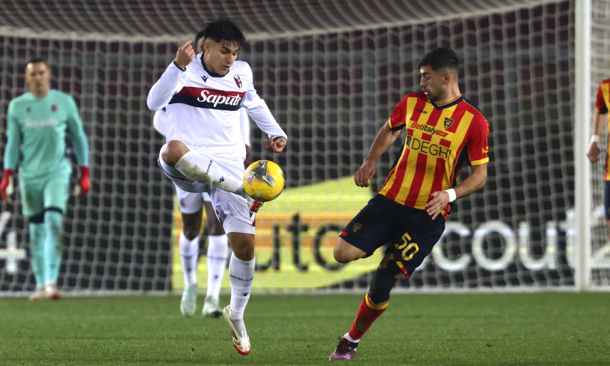 Le parate di Skorupski e un gol annullato: Lecce-Bologna finisce 0-0